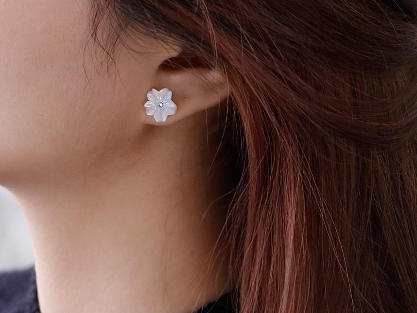 <b><p>Cheung Soon Daily 4p Surge Steel earri titanium</p></b><b><p>清純デイリー4p 書かれているカールスチール イヤリング チタン シンプルな 女性らしい</p></b><br /><br /><p align='center'>