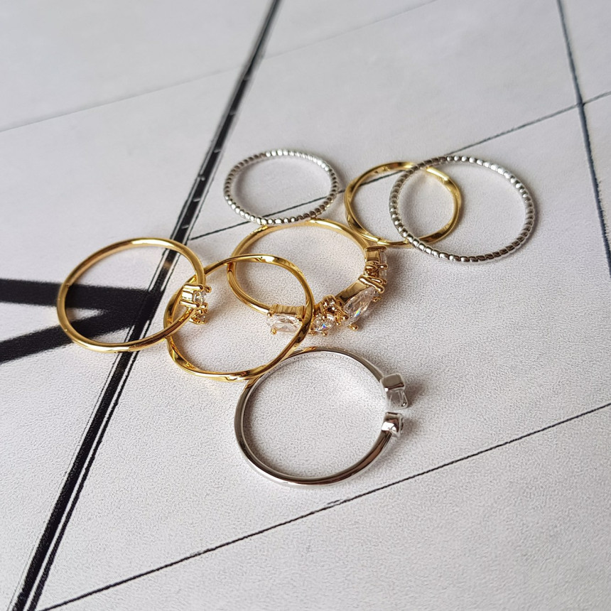 <b><p>Calling cubic gold Silver 7 set Stysh look</p></b><b><p>コーリングキュービック ゴールドシルバー 7 セット スタイリッシュル ユニーク</p></b><br /><br /><p align='center'>