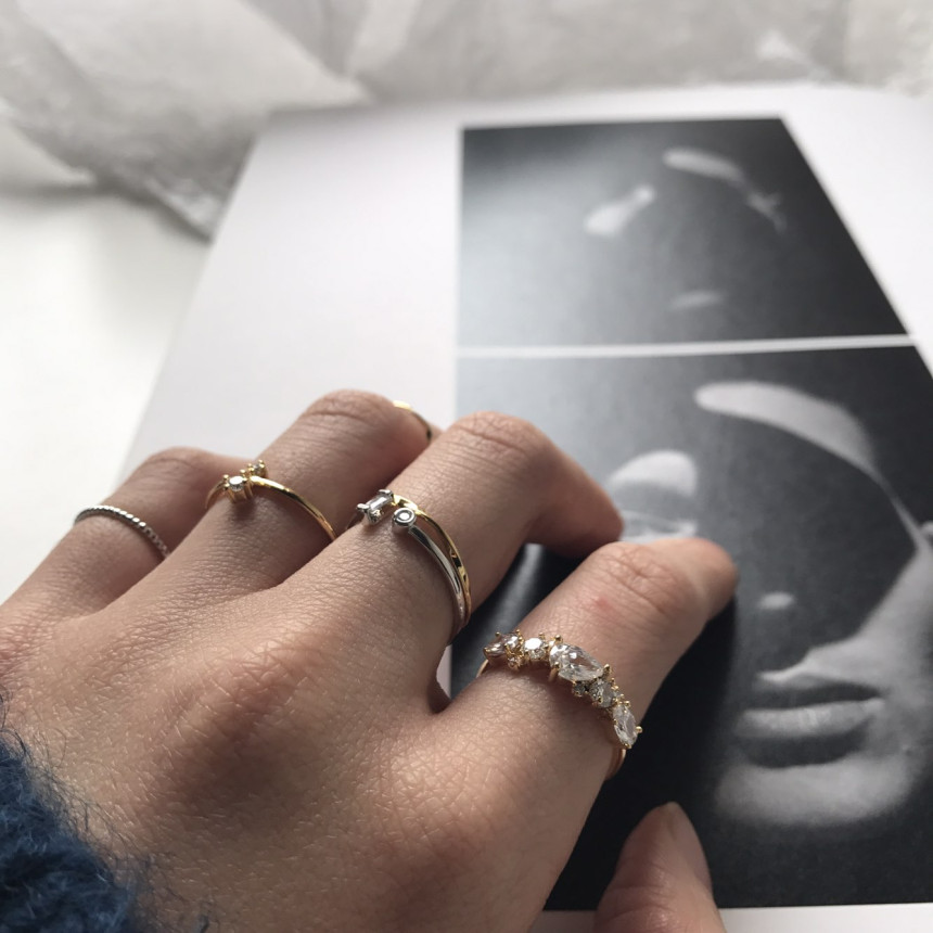 <b><p>Calling cubic gold Silver 7 set Stysh look</p></b><b><p>コーリングキュービック ゴールドシルバー 7 セット スタイリッシュル ユニーク</p></b><br /><br /><p align='center'>