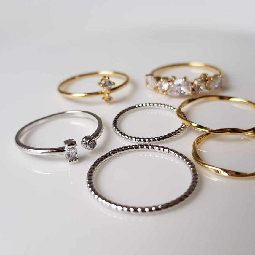 <b><p>Calling cubic gold Silver 7 set Stysh look</p></b><b><p>コーリングキュービック ゴールドシルバー 7 セット スタイリッシュル ユニーク</p></b><br /><br /><p align='center'>