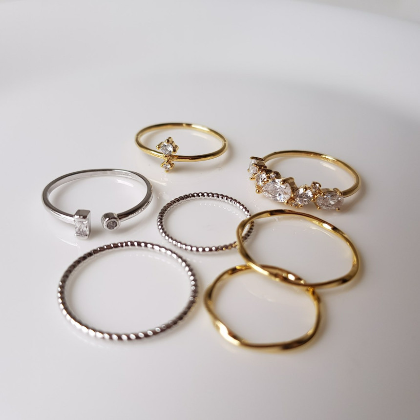 <b><p>Calling cubic gold Silver 7 set Stysh look</p></b><b><p>コーリングキュービック ゴールドシルバー 7 セット スタイリッシュル ユニーク</p></b><br /><br /><p align='center'>