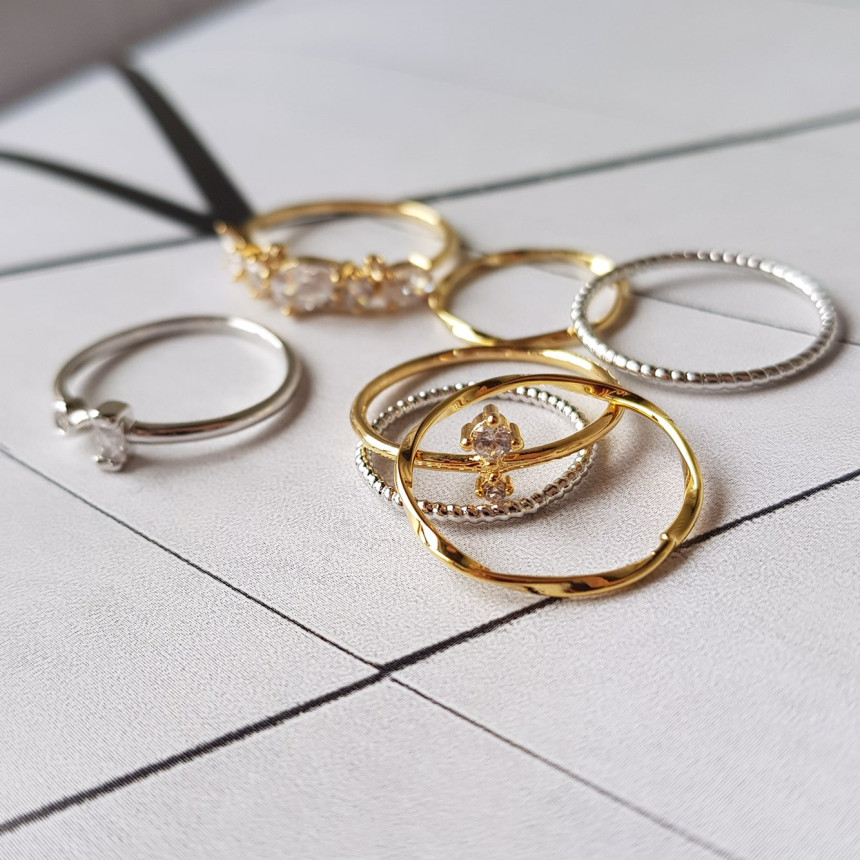 <b><p>Calling cubic gold Silver 7 set Stysh look</p></b><b><p>コーリングキュービック ゴールドシルバー 7 セット スタイリッシュル ユニーク</p></b><br /><br /><p align='center'>