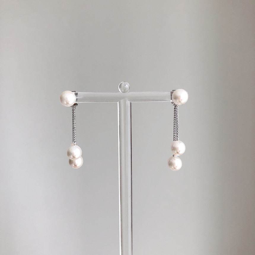 <b><p>Mourning Drop Pearl Ers Bold silver 925 Gift</p></b><b><p>無排 トゥ滴 真珠のイヤリング ボールド シルバー ドロップ 925 ギフト</p></b><br /><br /><p align='center'>