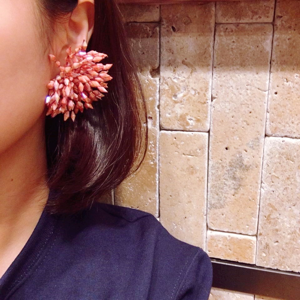 <b><p>Biz flower Kim Hee Sun, Na Yog st earrings</p></b><b><p>ビーズ フラワー キム・ヒソン、 ナヨンstピアス グィチ可能 ボールド 即日発送</p></b><br /><br /><p align='center'>