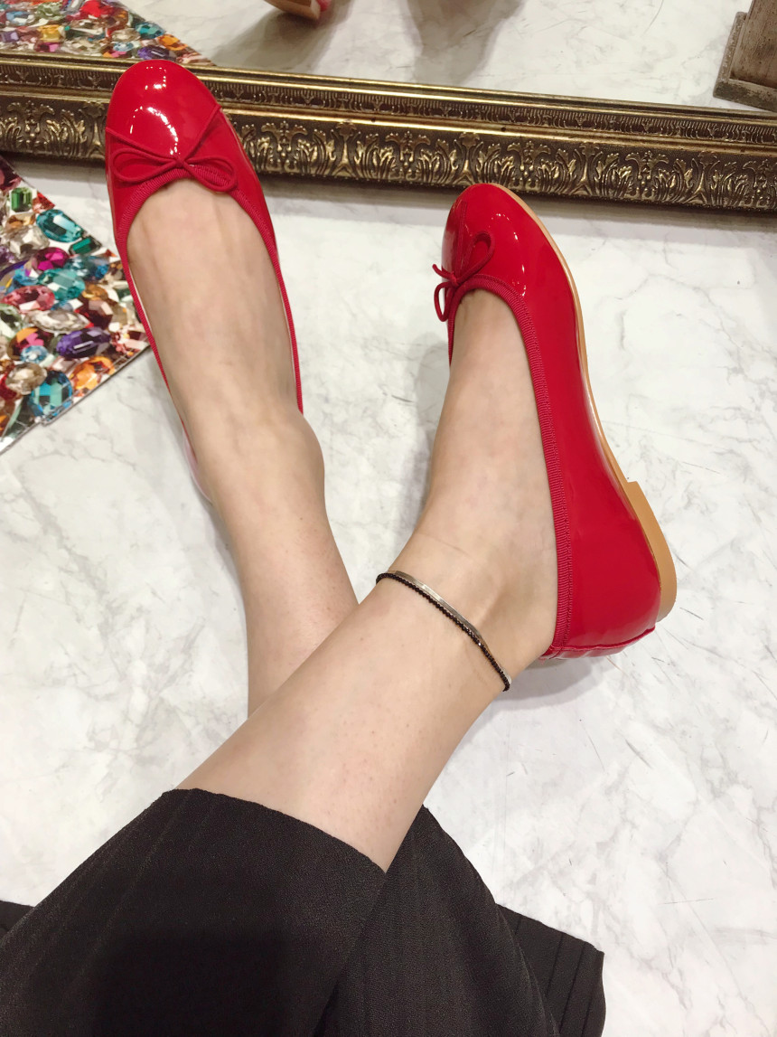 <b><p>Frizzy cushion bb Flat Shoes enamel Korean</p></b><b><p>ほやほや クッション リボン フラットシューズ エナメル 韓国語 プチなデザイン</p></b><br /><br /><p align='center'>