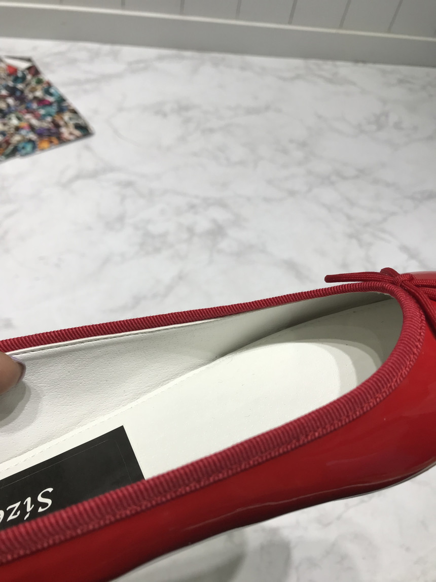 <b><p>Frizzy cushion bb Flat Shoes enamel Korean</p></b><b><p>ほやほや クッション リボン フラットシューズ エナメル 韓国語 プチなデザイン</p></b><br /><br /><p align='center'>