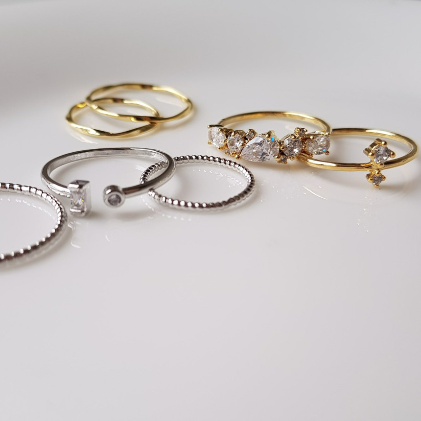 <b><p>Calling cubic gold Silver 7 set Stysh look</p></b><b><p>コーリングキュービック ゴールドシルバー 7 セット スタイリッシュル ユニーク</p></b><br /><br /><p align='center'>