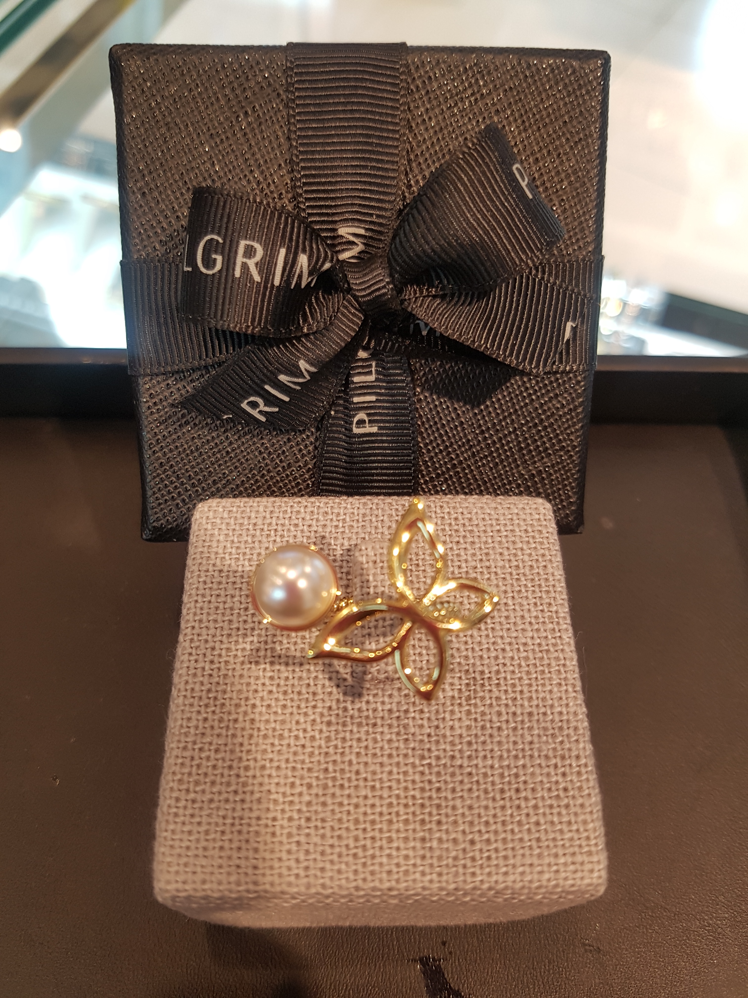 <b><p>Pilgrim Pearl butterfly Ring K1173-2034</p></b><b><p>ピルグリム 真珠 蝶 リングK1173-2034</p></b><br /><br /><p align='center'>