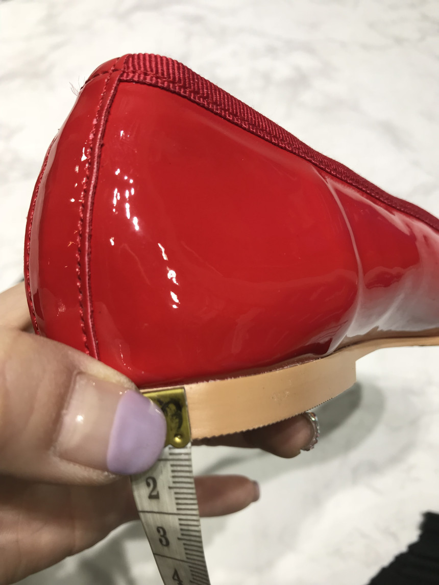 <b><p>Frizzy cushion bb Flat Shoes enamel Korean</p></b><b><p>ほやほや クッション リボン フラットシューズ エナメル 韓国語 プチなデザイン</p></b><br /><br /><p align='center'>