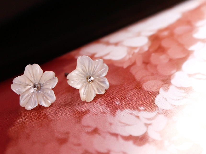 <b><p>Cheung Soon Daily 4p Surge Steel earri titanium</p></b><b><p>清純デイリー4p 書かれているカールスチール イヤリング チタン シンプルな 女性らしい</p></b><br /><br /><p align='center'>