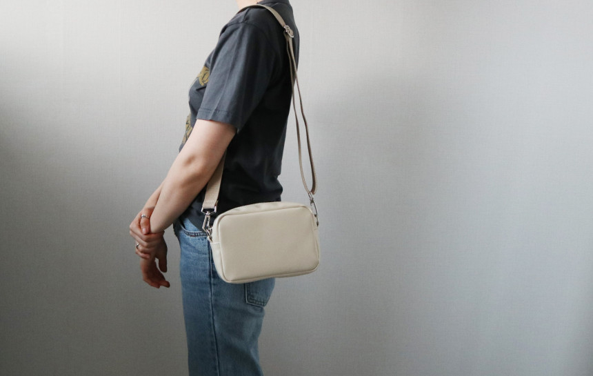 <b><p>Zipper Square Mini Bag Stuffed Items Evyday</p></b><b><p>ジッパー正方形ミニバック萌えアイテム日常のファッションスタイリッシュなフレンチヴィンテージ20代の女</p></b><br /><br /><p align='center'>