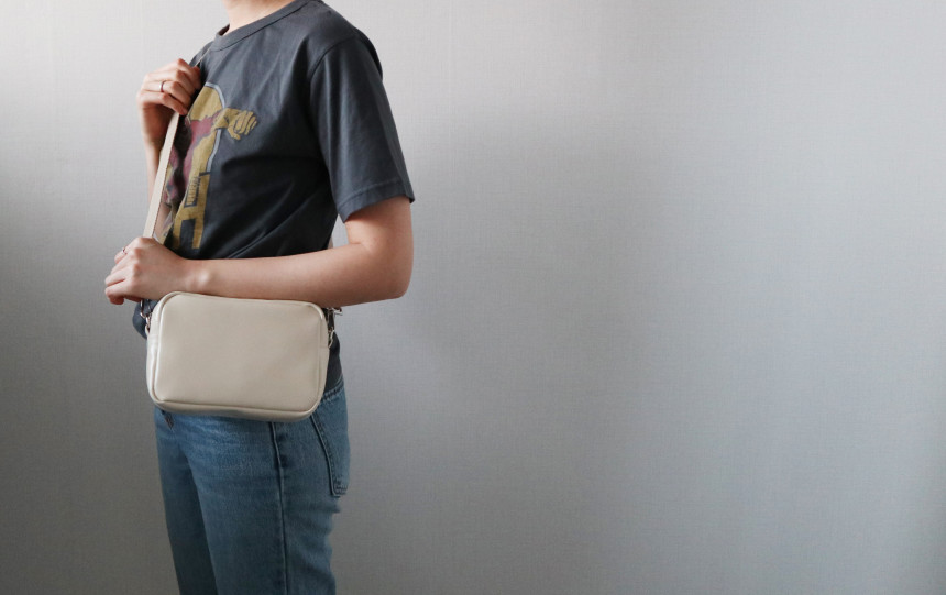 <b><p>Zipper Square Mini Bag Stuffed Items Evyday</p></b><b><p>ジッパー正方形ミニバック萌えアイテム日常のファッションスタイリッシュなフレンチヴィンテージ20代の女</p></b><br /><br /><p align='center'>