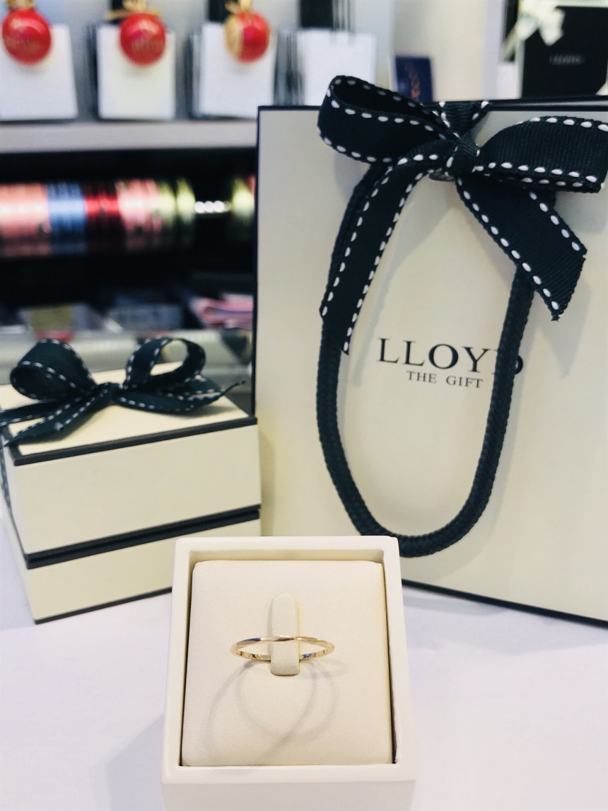 <b><p>Lloyd cutting Thread LRS15205G Women their</p></b><b><p>ロイド カッティング 糸リ LRS15205G 40代の女性 記念日 ガールフレンド</p></b><br /><br /><p align='center'>