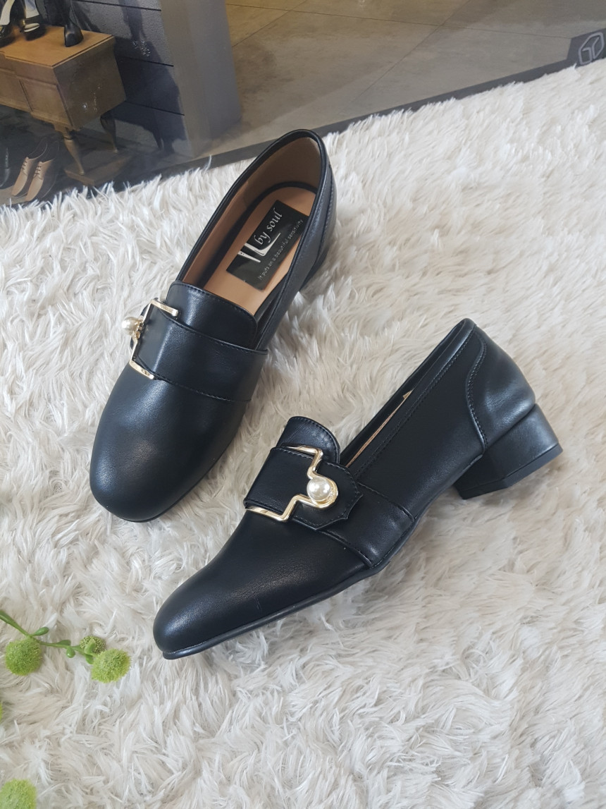 <b><p>Korean Prl gold buckle loafers ma Shoes Midd</p></b><b><p>韓国語 真珠 ゴールド バックル ローファー 女性 靴 ミドルヒ モダン 装飾</p></b><br /><br /><p align='center'>