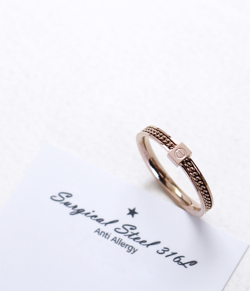 <b><p>It Surge Steel ring titanium couple Fendship</p></b><b><p>イッツ 書かれているカールスチール リング チタン カップル 友情シン モダンな</p></b><br /><br /><p align='center'>