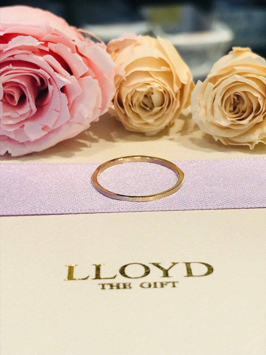 <b><p>Lloyd cutting Thread LRS15205G Women their</p></b><b><p>ロイド カッティング 糸リ LRS15205G 40代の女性 記念日 ガールフレンド</p></b><br /><br /><p align='center'>