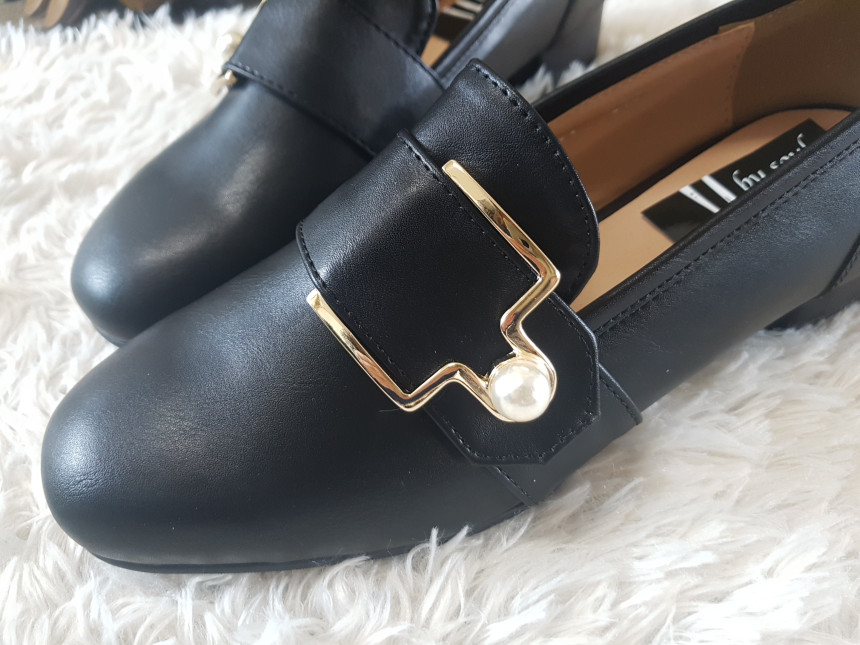 <b><p>Korean Prl gold buckle loafers ma Shoes Midd</p></b><b><p>韓国語 真珠 ゴールド バックル ローファー 女性 靴 ミドルヒ モダン 装飾</p></b><br /><br /><p align='center'>