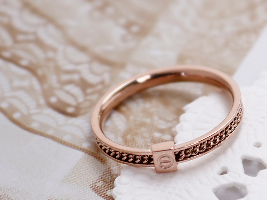 <b><p>It Surge Steel ring titanium couple Fendship</p></b><b><p>イッツ 書かれているカールスチール リング チタン カップル 友情シン モダンな</p></b><br /><br /><p align='center'>