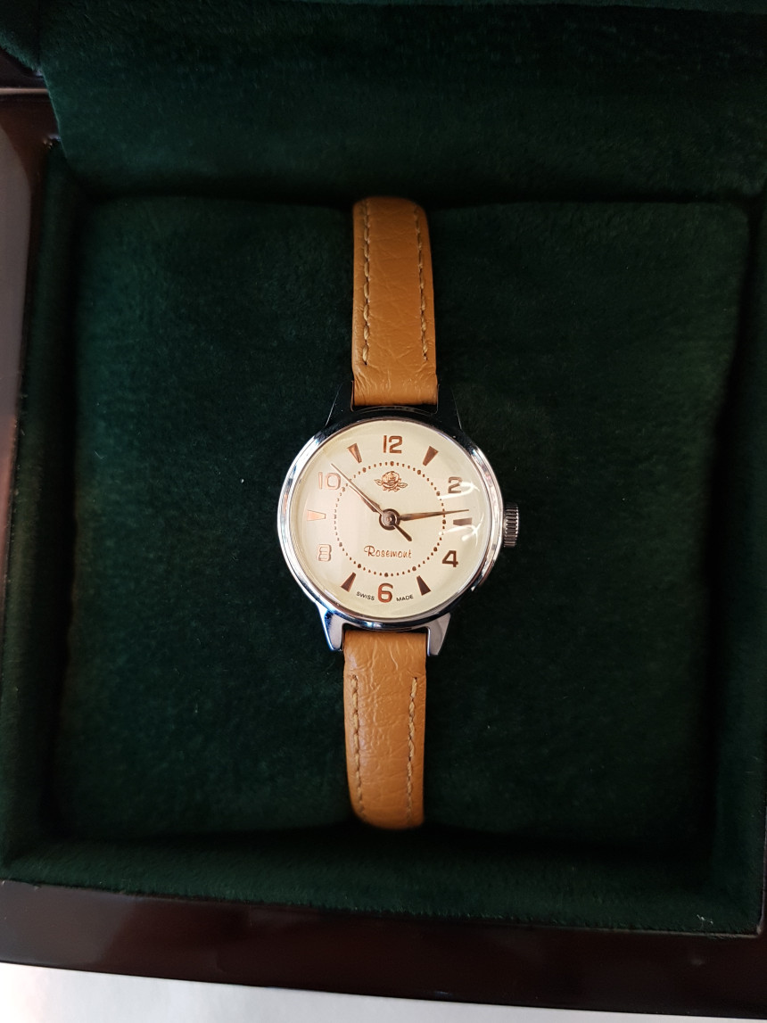 <b><p>Gallery Auck Rose Mong Women's Leath Wch</p></b><b><p>ギャラリーオクロック ローズモン女性レザー腕時計 RS＃1-06 スタイリッシュル</p></b><br /><br /><p align='center'>