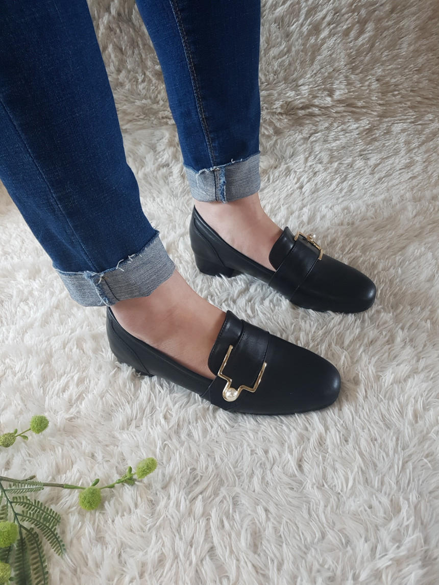 <b><p>Korean Prl gold buckle loafers ma Shoes Midd</p></b><b><p>韓国語 真珠 ゴールド バックル ローファー 女性 靴 ミドルヒ モダン 装飾</p></b><br /><br /><p align='center'>
