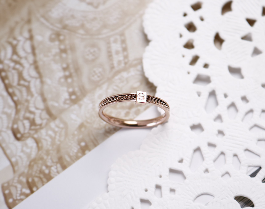 <b><p>It Surge Steel ring titanium couple Fendship</p></b><b><p>イッツ 書かれているカールスチール リング チタン カップル 友情シン モダンな</p></b><br /><br /><p align='center'>