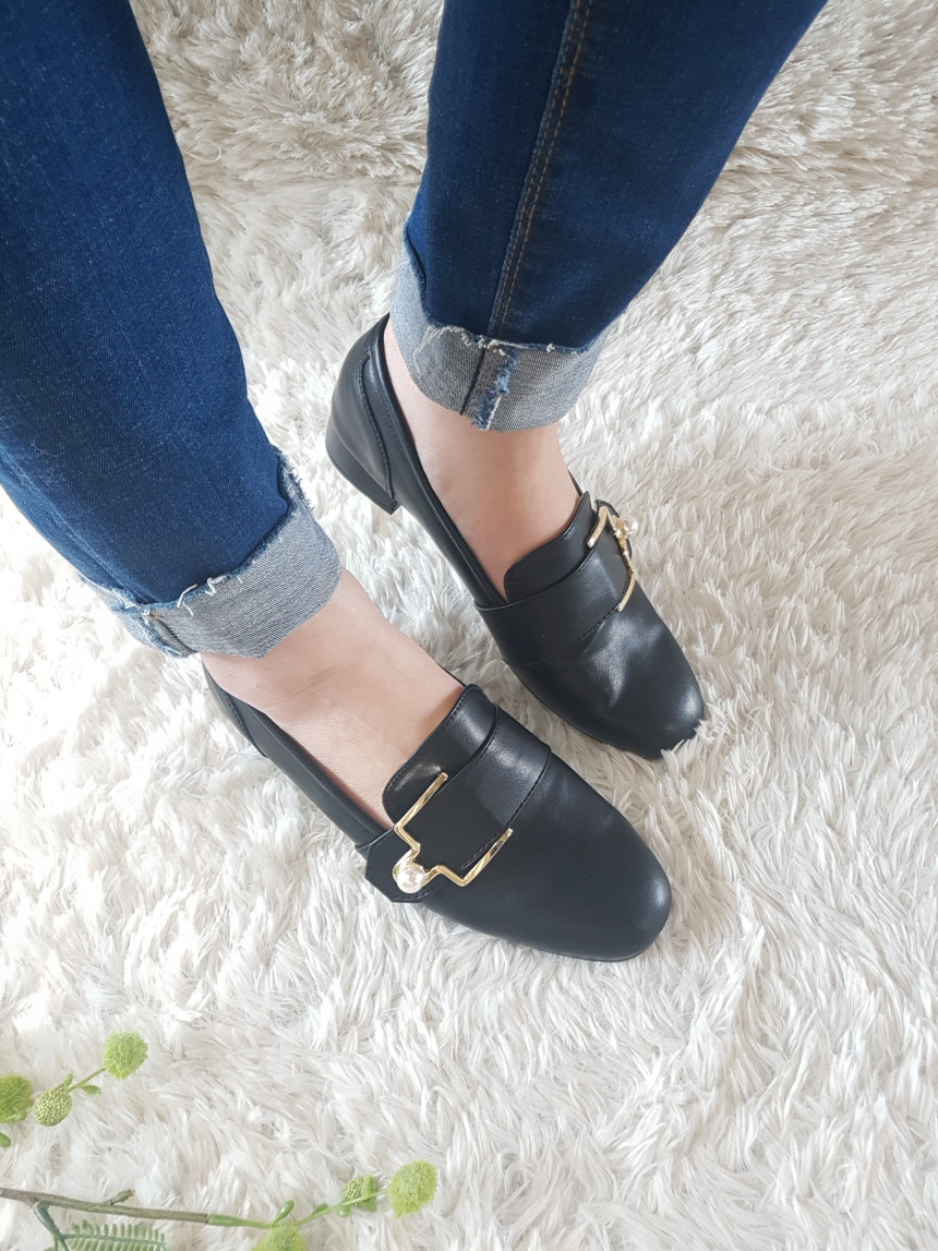 <b><p>Korean Prl gold buckle loafers ma Shoes Midd</p></b><b><p>韓国語 真珠 ゴールド バックル ローファー 女性 靴 ミドルヒ モダン 装飾</p></b><br /><br /><p align='center'>