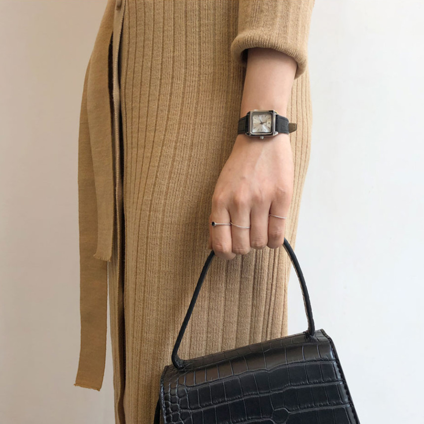 <b><p>square Layering set Modn chic Female coordation</p></b><b><p>スクエア 重ね着リング セット モダンシック 女性コーディネート 素朴なファッション</p></b><br /><br /><p align='center'>