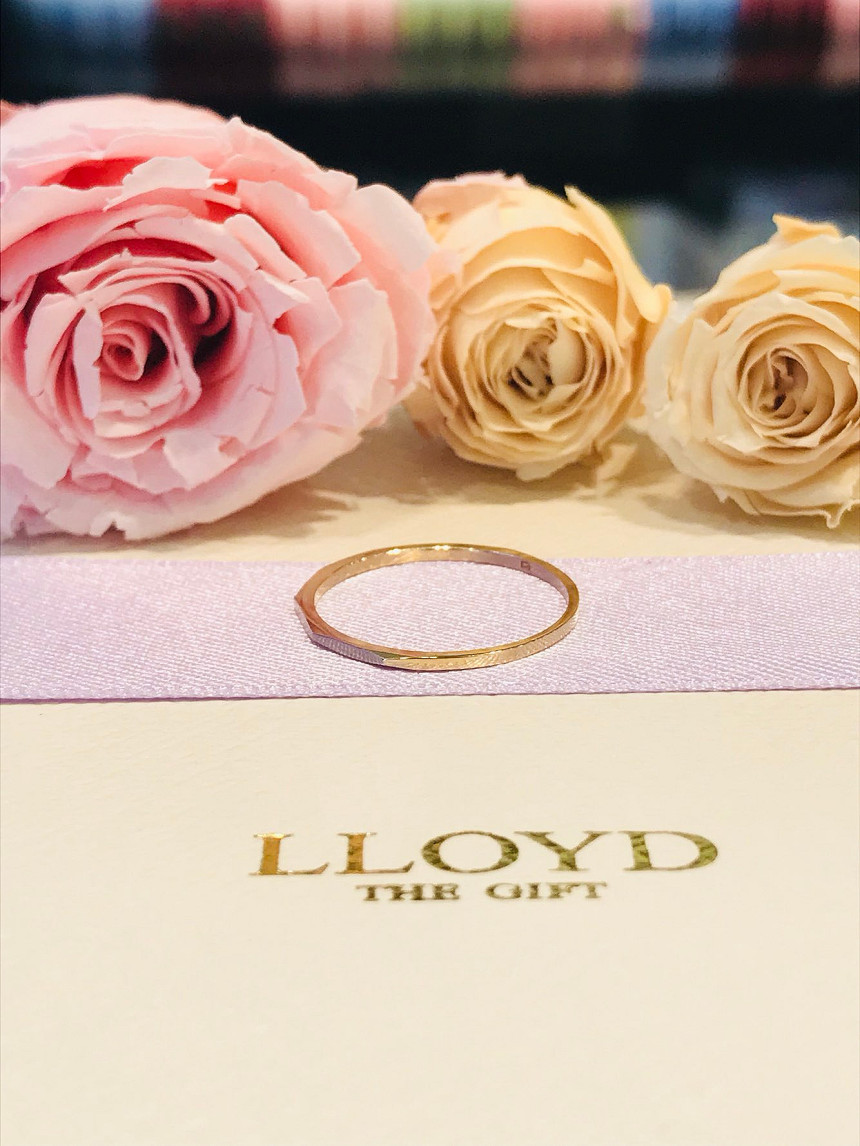 <b><p>Lloyd cutting Thread LRS15205G Women their</p></b><b><p>ロイド カッティング 糸リ LRS15205G 40代の女性 記念日 ガールフレンド</p></b><br /><br /><p align='center'>