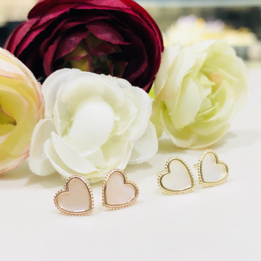 <b><p>Lloyd heart Motr-Daughter ring Twenties wom</p></b><b><p>ロイド ハート 螺鈿 イヤリング 20代の女性 ラブリーな 10k オミョハム 虹色</p></b><br /><br /><p align='center'>