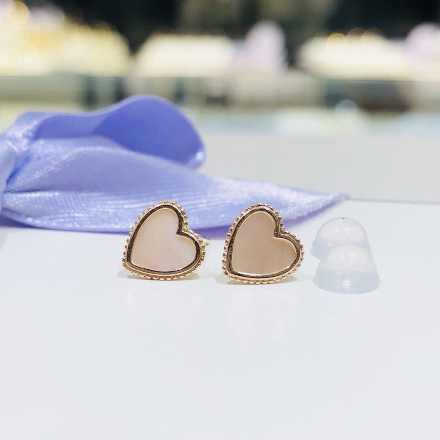 <b><p>Lloyd heart Motr-Daughter ring Twenties wom</p></b><b><p>ロイド ハート 螺鈿 イヤリング 20代の女性 ラブリーな 10k オミョハム 虹色</p></b><br /><br /><p align='center'>