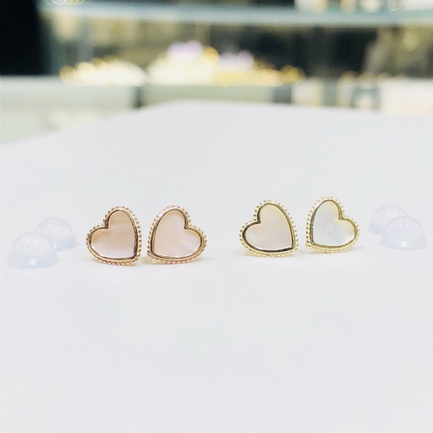 <b><p>Lloyd heart Motr-Daughter ring Twenties wom</p></b><b><p>ロイド ハート 螺鈿 イヤリング 20代の女性 ラブリーな 10k オミョハム 虹色</p></b><br /><br /><p align='center'>