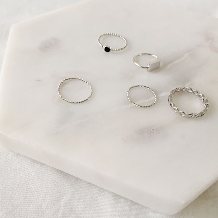 <b><p>square Layering set Modn chic Female coordation</p></b><b><p>スクエア 重ね着リング セット モダンシック 女性コーディネート 素朴なファッション</p></b><br /><br /><p align='center'>