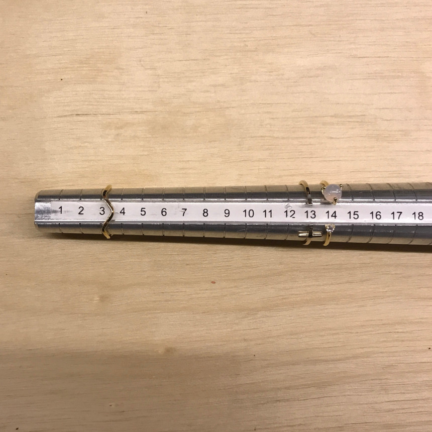 <b><p>Vail stone ring 6 sets Stylish Femi otial</p></b><b><p>ガイル 原石 リング 6セット 魅力のあるスタ フェミニンな感性ムード ヨリヨリじ</p></b><br /><br /><p align='center'>