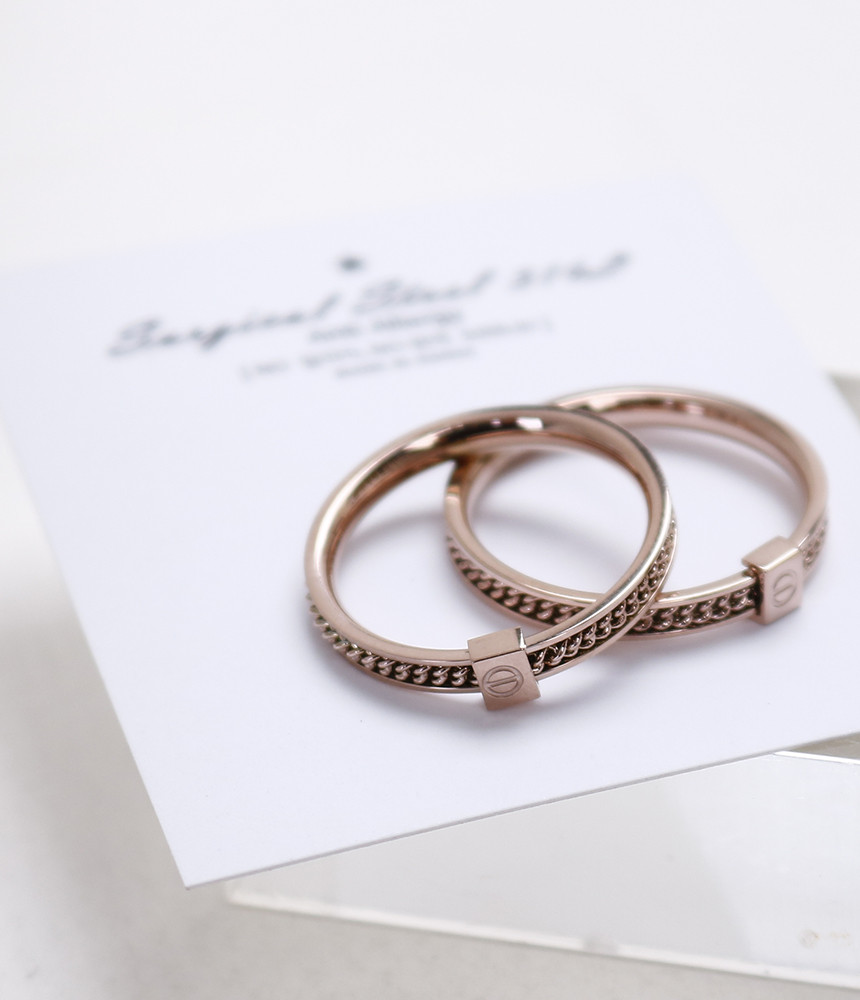 <b><p>It Surge Steel ring titanium couple Fendship</p></b><b><p>イッツ 書かれているカールスチール リング チタン カップル 友情シン モダンな</p></b><br /><br /><p align='center'>