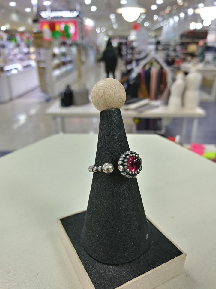 <b><p>Harajuku Januy to December Birthsne Silv</p></b><b><p>原宿 1〜12月の 誕生石 銀の指輪 シルバー リング HJ6RISV</p></b><br /><br /><p align='center'>