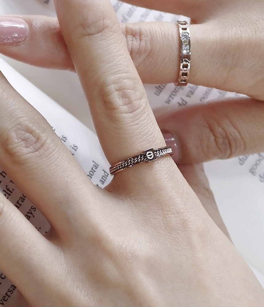 <b><p>It Surge Steel ring titanium couple Fendship</p></b><b><p>イッツ 書かれているカールスチール リング チタン カップル 友情シン モダンな</p></b><br /><br /><p align='center'>