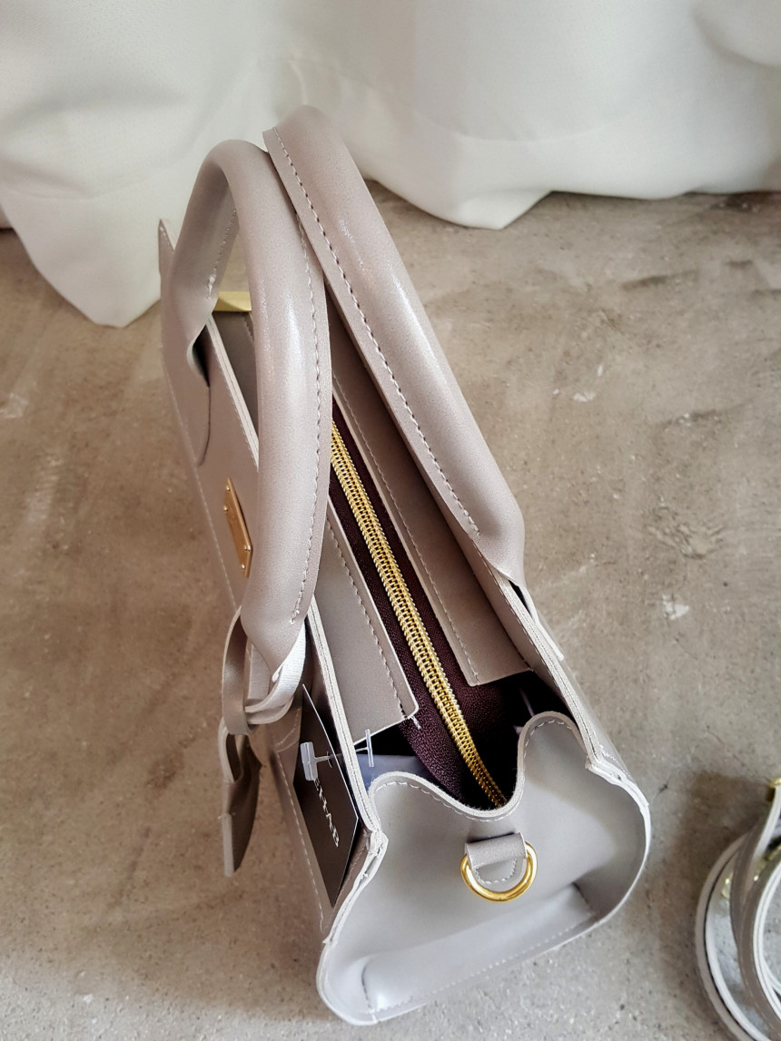 <b><p>Mosquito kelia bag</p></b><b><p>無排カルリアバック</p></b><br /><br /><p align='center'>