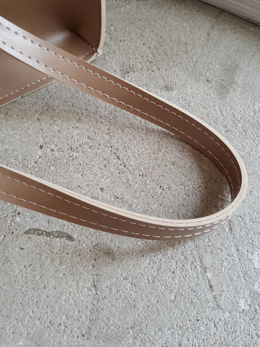 <b><p>Mosquito kelia bag</p></b><b><p>無排カルリアバック</p></b><br /><br /><p align='center'>