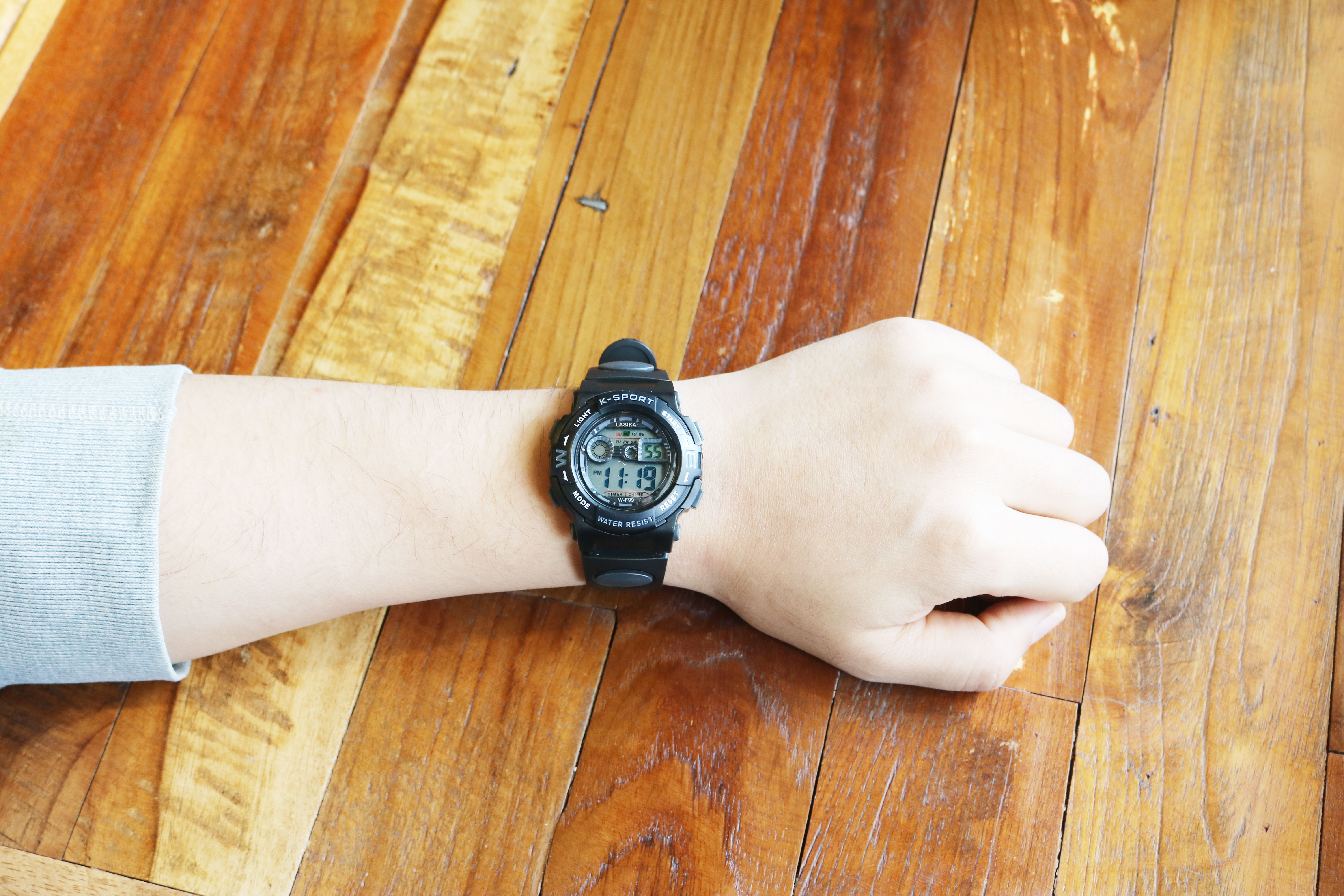 <b><p>child Elementary stud sports ctronic wri</p></b><b><p>児童 小学生 スポーツ 電子 手首 時計 安価 ビビッドカラー バカンス 夏 中古</p></b><br /><br /><p align='center'>