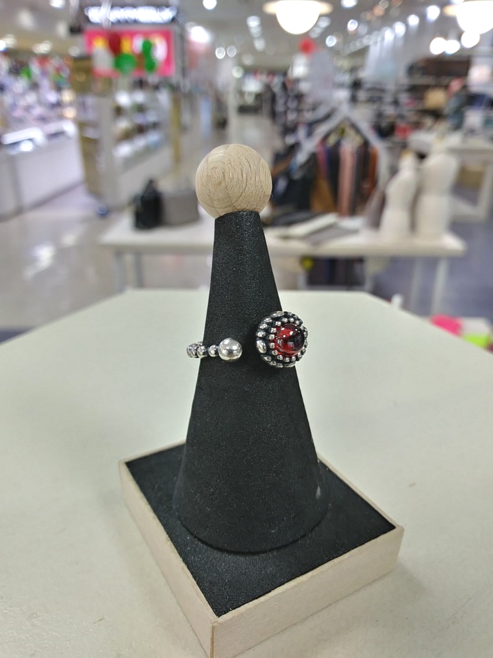 <b><p>Harajuku Januy to December Birthsne Silv</p></b><b><p>原宿 1〜12月の 誕生石 銀の指輪 シルバー リング HJ6RISV</p></b><br /><br /><p align='center'>