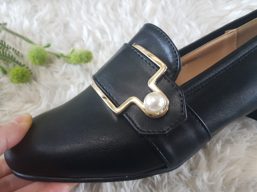 <b><p>Korean Prl gold buckle loafers ma Shoes Midd</p></b><b><p>韓国語 真珠 ゴールド バックル ローファー 女性 靴 ミドルヒ モダン 装飾</p></b><br /><br /><p align='center'>