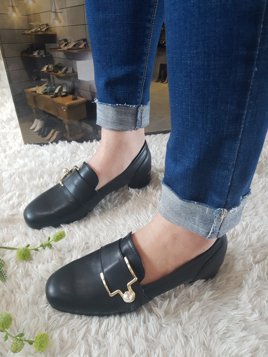 <b><p>Korean Prl gold buckle loafers ma Shoes Midd</p></b><b><p>韓国語 真珠 ゴールド バックル ローファー 女性 靴 ミドルヒ モダン 装飾</p></b><br /><br /><p align='center'>