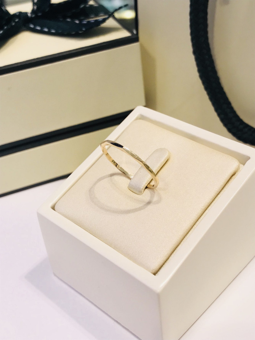 <b><p>Lloyd cutting Thread LRS15205G Women their</p></b><b><p>ロイド カッティング 糸リ LRS15205G 40代の女性 記念日 ガールフレンド</p></b><br /><br /><p align='center'>