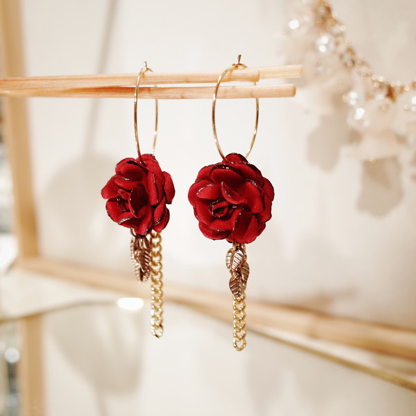 <b><p>A wall wild rose Dp Ring earrs</p></b><b><p>壁 野生 バラ ドロップ リングピアス</p></b><br /><br /><p align='center'>