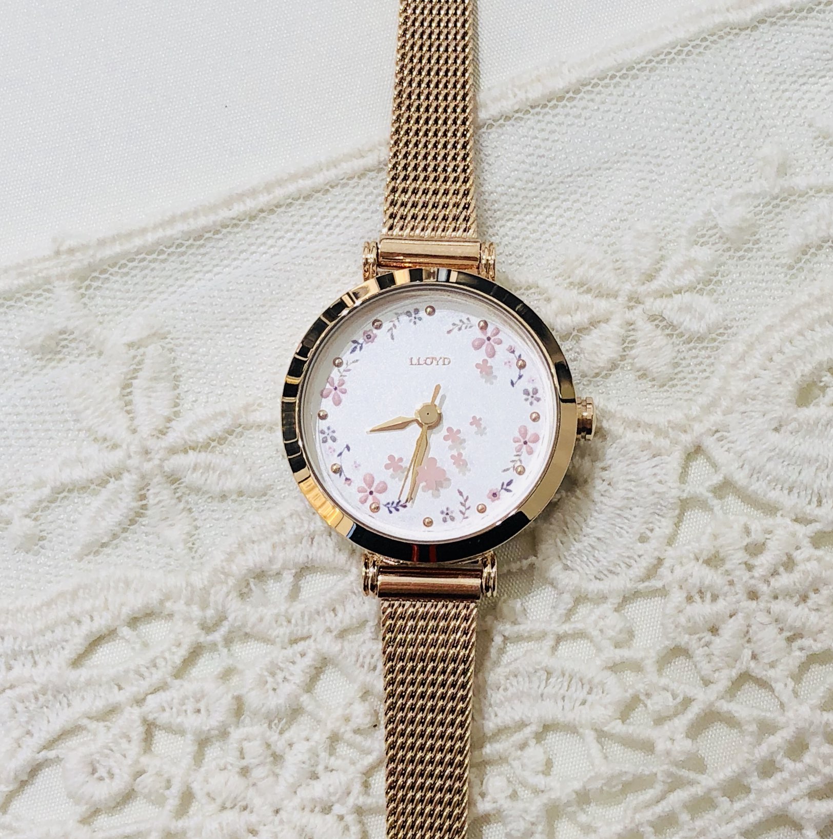 <b><p>Lloyd Pink fwer Mesh band watch LL2G18303IGG</p></b><b><p>ロイド ピンクフラワー メッシュバンド時計LL2G18303IGG 高級感 20代の女性</p></b><br /><br /><p align='center'>