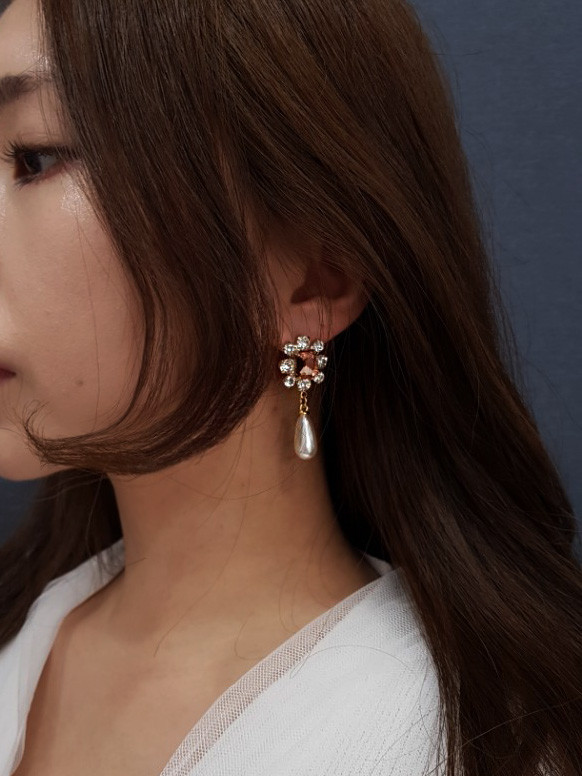 <b><p>Silky pink Unown Drop earrg female Goddess</p></b><b><p>シルキー ピンク オンバル ドロップ イヤリング 女性 女神スタイ アンティークジュエリー</p></b><br /><br /><p align='center'>