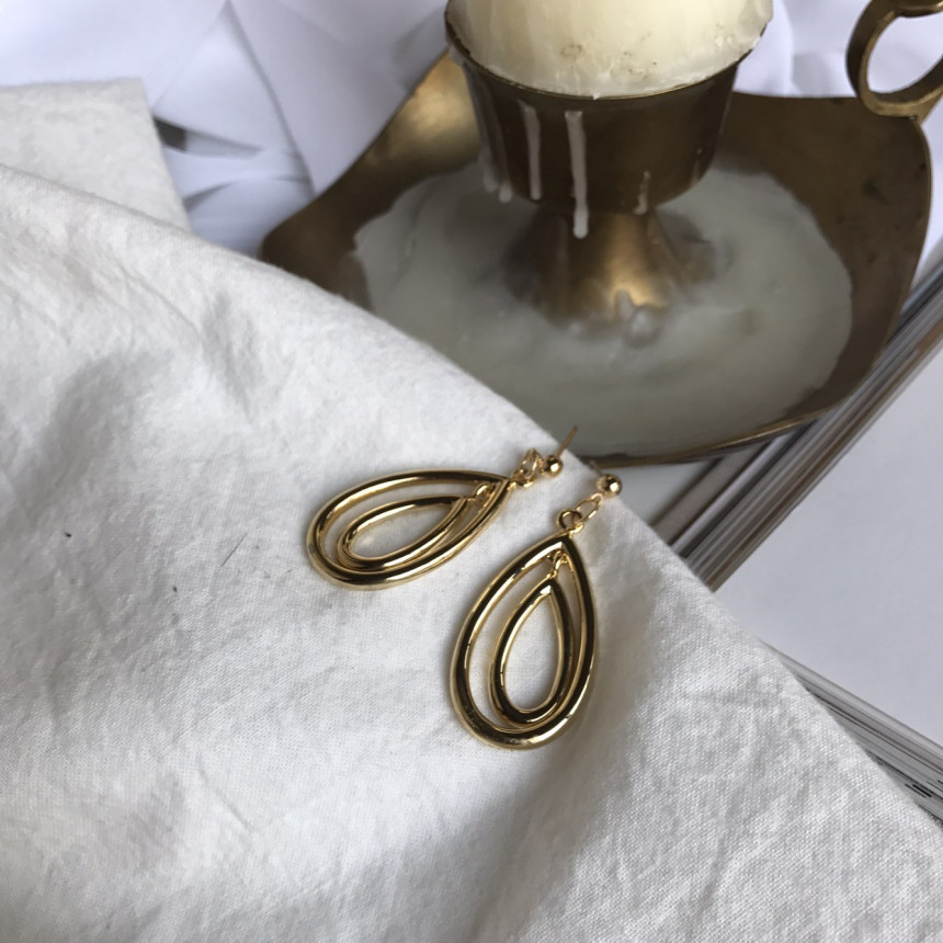<b><p>Mu gold Silver Drop Earrings Female work</p></b><b><p>ミュー ゴールドシルバー ドロップイヤリング 女性会社員コーディネート モダンシック</p></b><br /><br /><p align='center'>