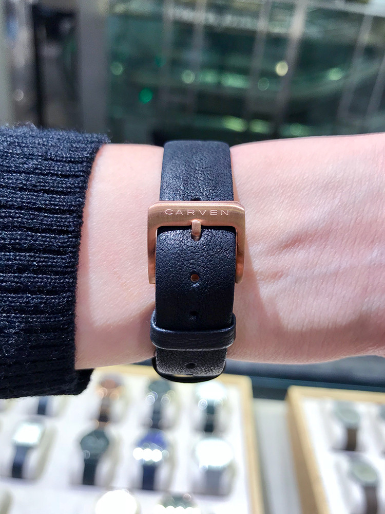 <b><p>CARVEN tidy CV608S-RWH R.BK Women's Watches</p></b><b><p>カーヴェン 整頓 CV608S-RWH R.BK レディース時計 20代 ユニークなデザイン</p></b><br /><br /><p align='center'>