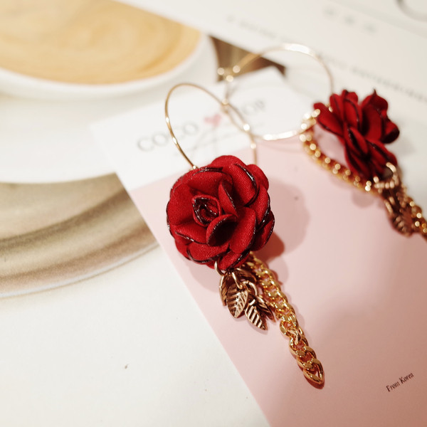 <b><p>A wall wild rose Dp Ring earrs</p></b><b><p>壁 野生 バラ ドロップ リングピアス</p></b><br /><br /><p align='center'>