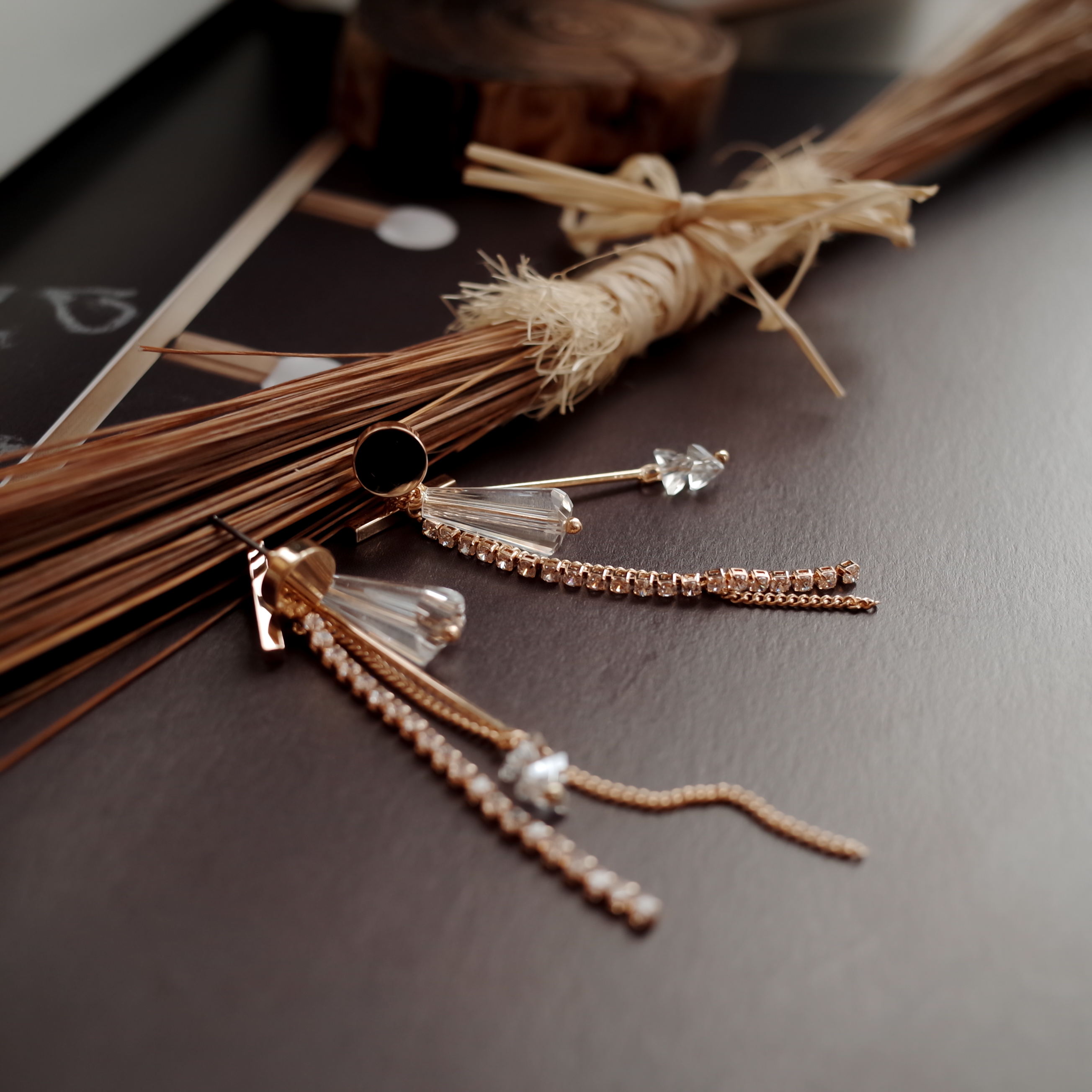 <b><p>Mystery Polygonal glass Jaran Drop Erings</p></b><b><p>神秘的な 多数のグラス ジュルランドロップイヤリング スタイリッシュな ユニークなデザイン</p></b><br /><br /><p align='center'>